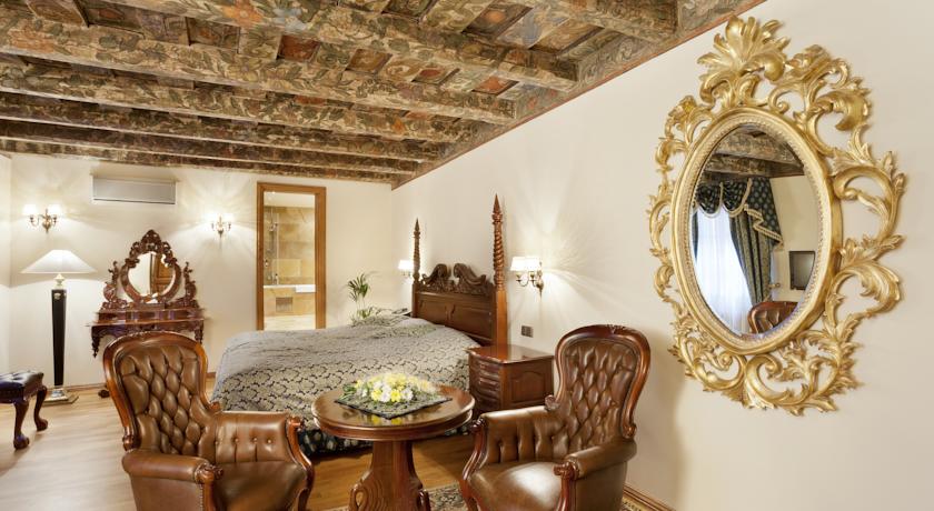 U Prince Hotel