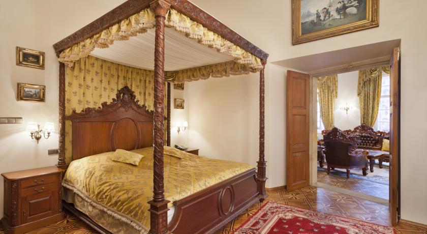 U Prince Hotel
