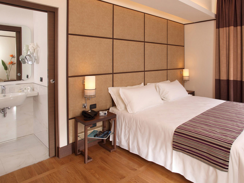 인디펜던트 호텔