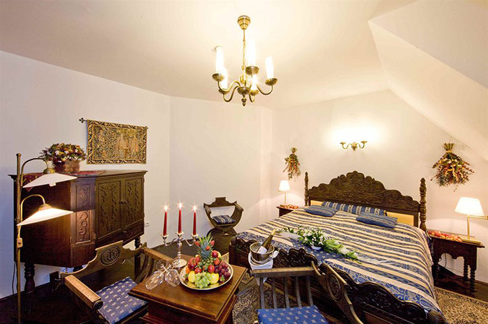 Ruze Hotel