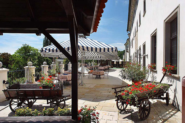 Ruze Hotel