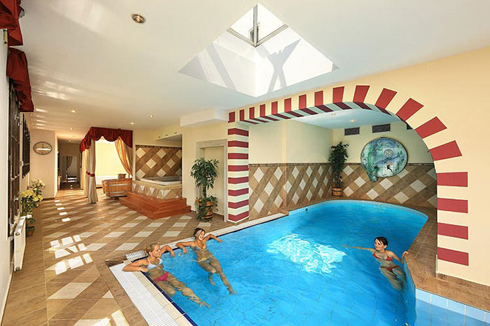 Ruze Hotel