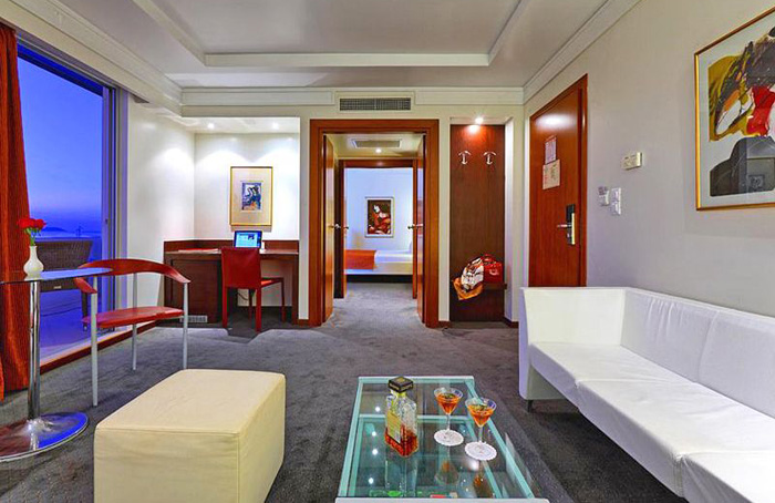 Atrion Hotel