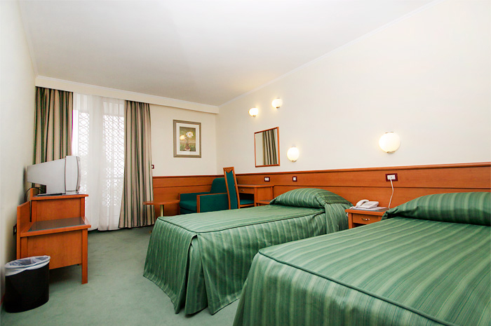 Kolovare Hotel