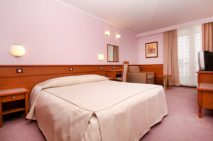 Kolovare Hotel
