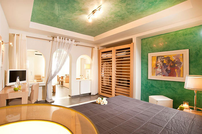 Petit Palace