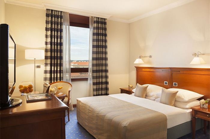 Best Western Premier Astoria