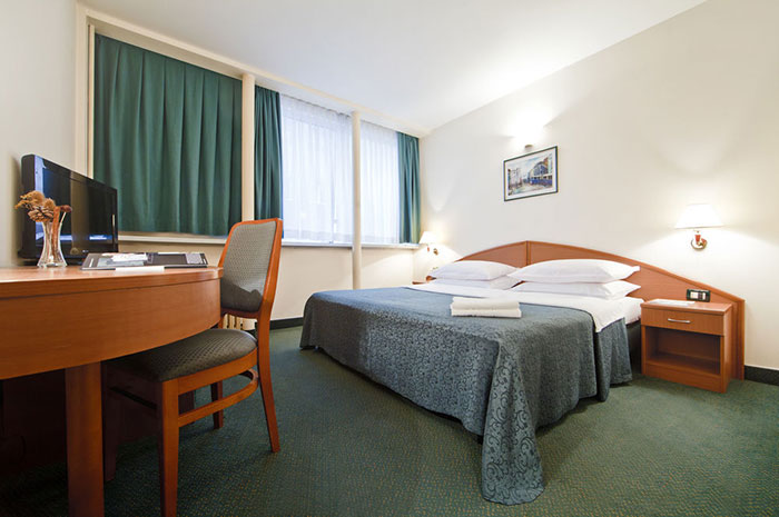 Central Hotel