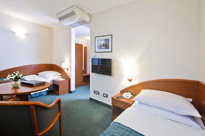 Central Hotel