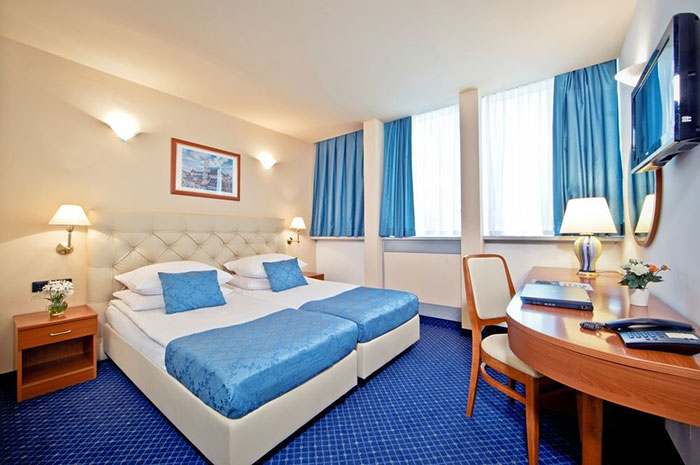 Central Hotel