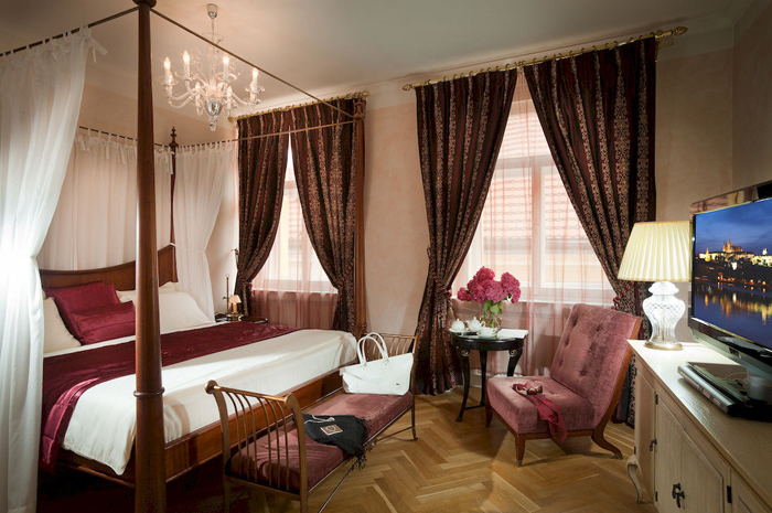 Pachtuv Palace