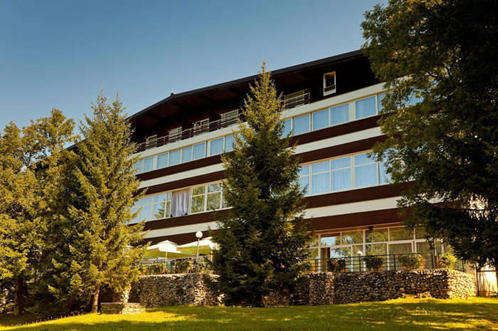 Jezero Hotel
