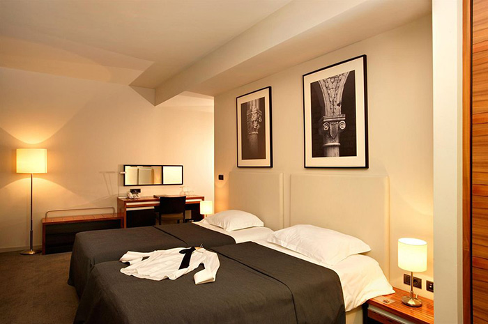 Atrium Hotel