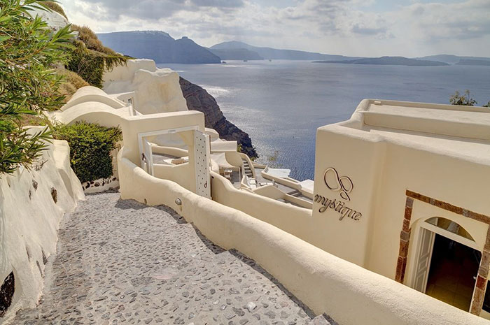 Mystique Santorini