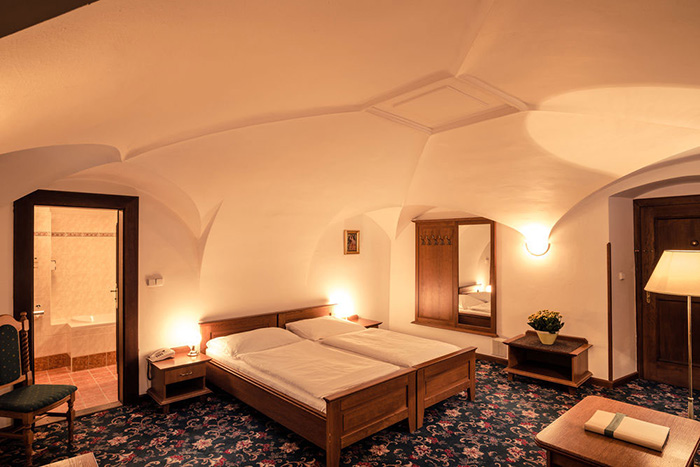 Gold Hotel