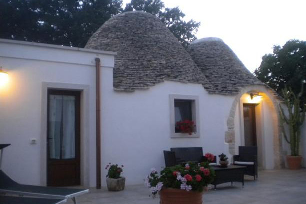 Miratrulli and Trullo dell&#39;Aia