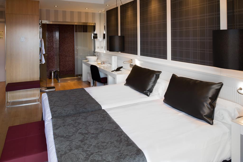 Catalonia Reina Victoria Wellness and Spa