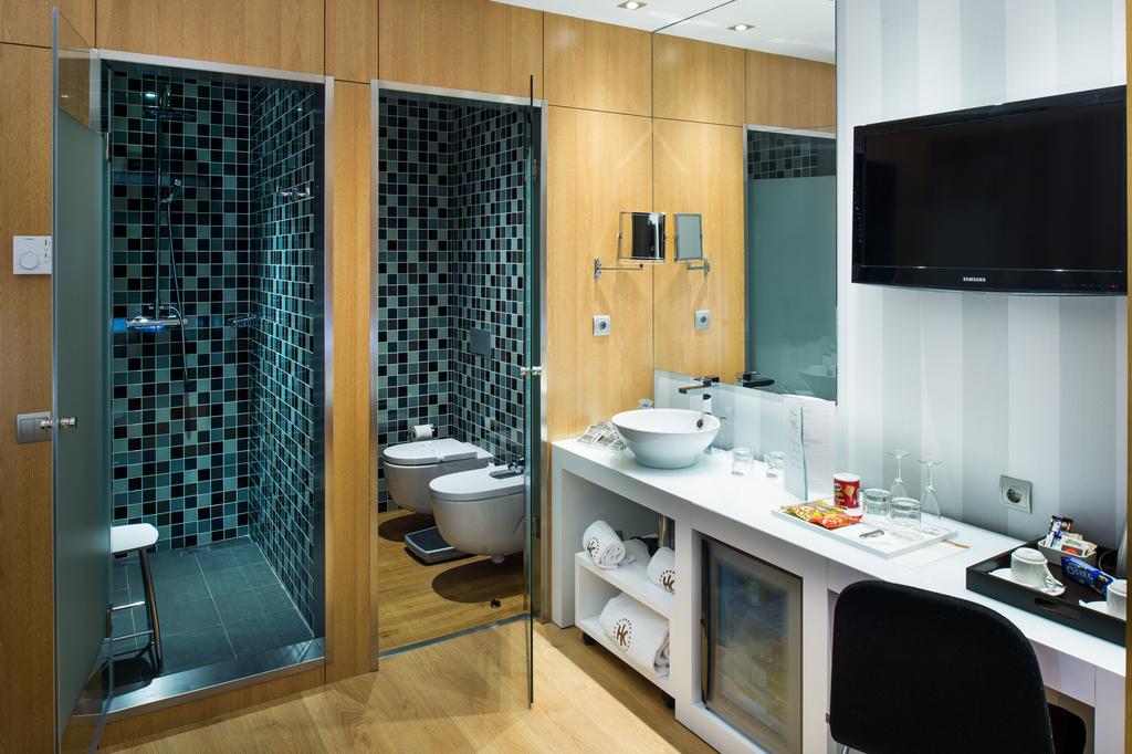 Catalonia Reina Victoria Wellness and Spa