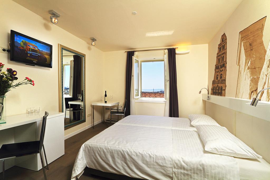 La Porta Luxury Rooms