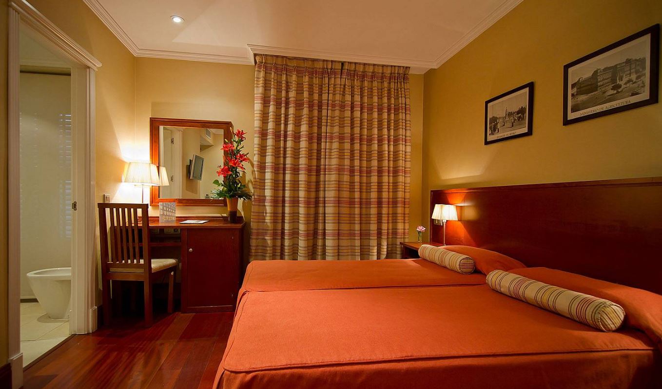 Lusso Hotel Infantas