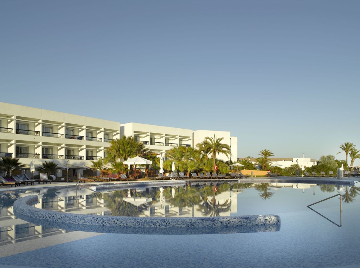Grand Palladium White Island