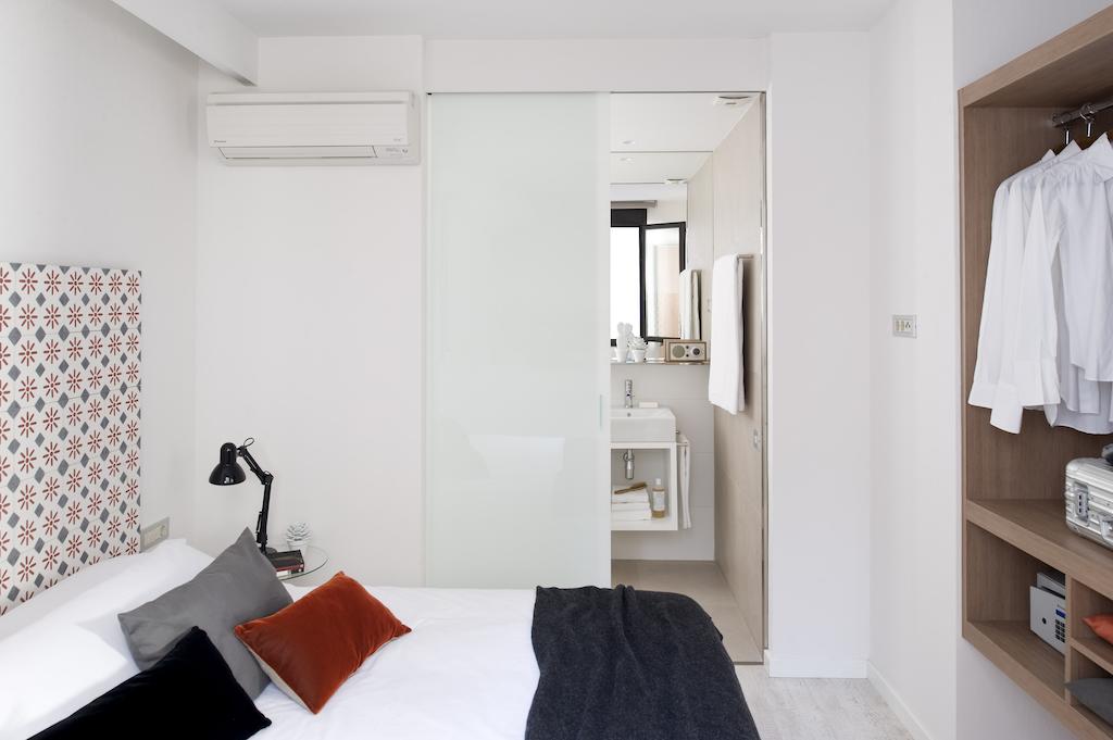 Eric Vokel Bcn Suites