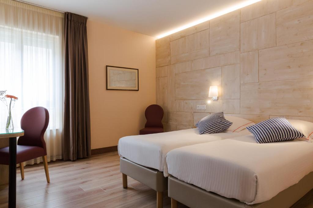 Hotel The Originals Evian-Les-Bains Alize